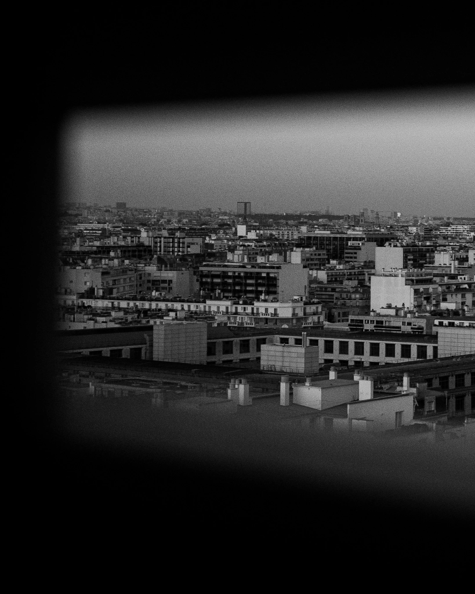 Fragment de paysage parisien en noir et blanc